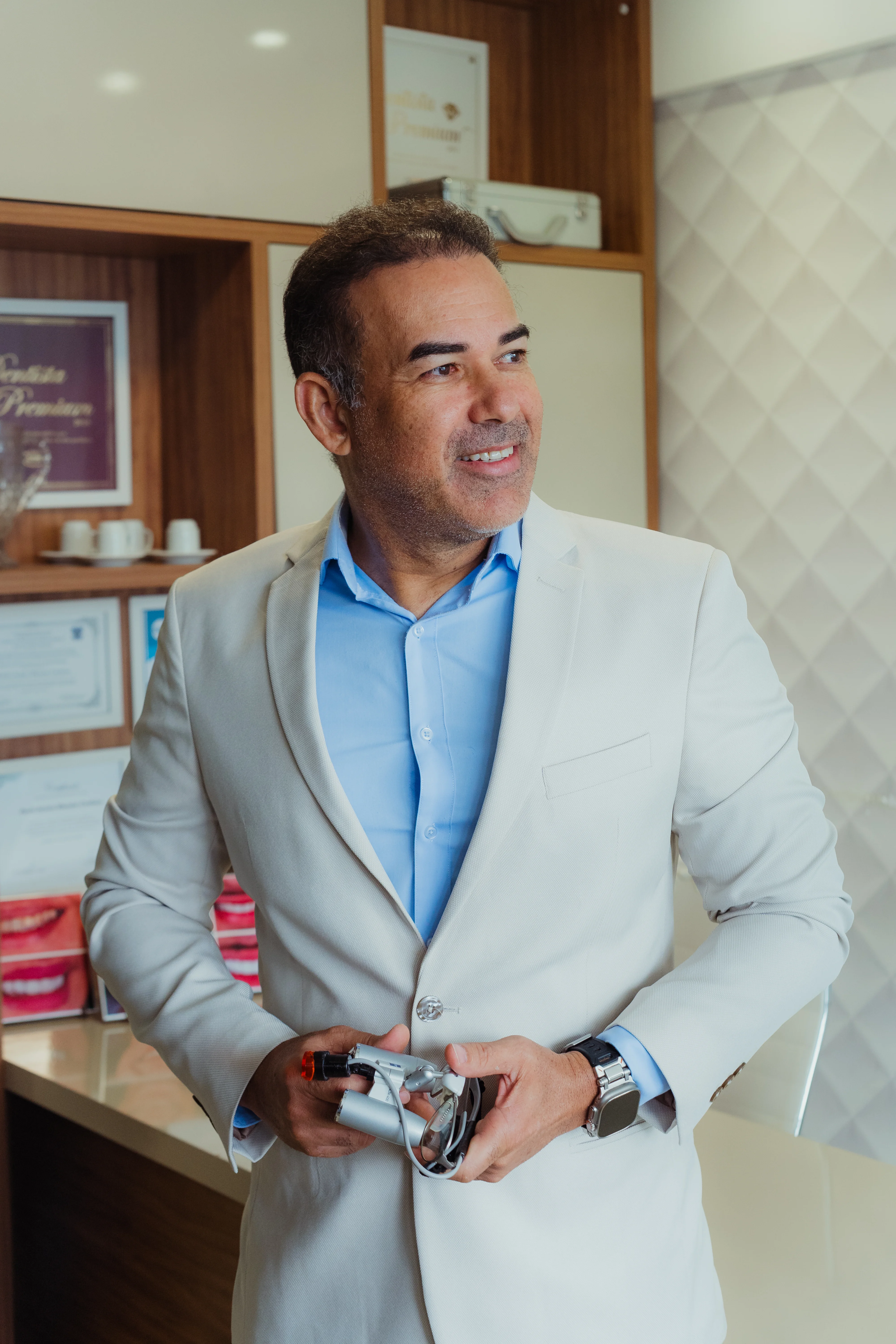 Dr. Paulo Acácio, especialista em reabilitação oral e implantes na Bahia
